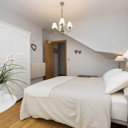 Refugio Del Roble By Bevalle Apartament *
